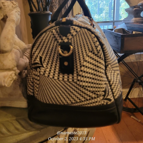 L.A.M.B. by Gwen Stefani Samburu Duffel Bag Travel Bag Luxury Designer Bag #554 - Picture 10 of 17